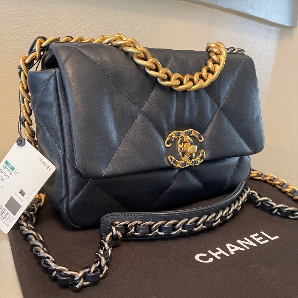 Crossbody bag navy blue leather